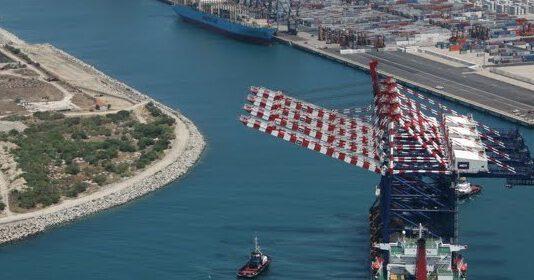 Porto di Gioia Tauro, sequestrati 1500 metri di reti da pesca