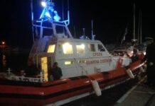 Barcone migranti in difficoltà soccorso nel mar Jonio