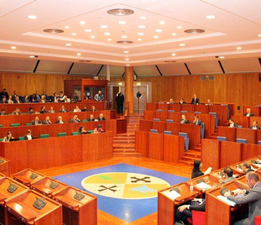 Regione Calabria, è ufficiale i consiglieri diminuiscono da 50 a 30