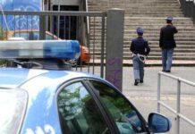 Donna annuncia suicidio su Fb, trovata con le vene tagliate, salva