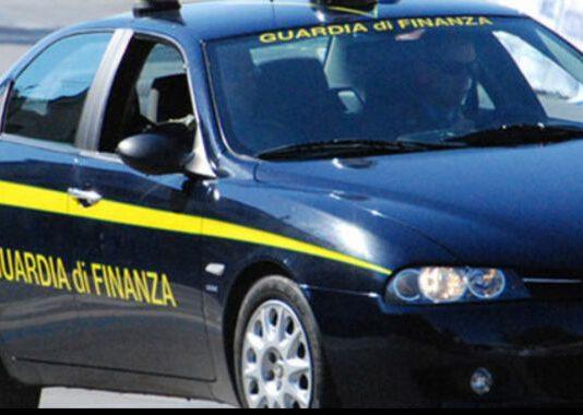 Scoperta evasione da 5 milioni a commerciante di abiti firmati a Gioiosa