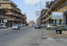 Atroce morte a Gioia Tauro, donna schiacciata da un furgone