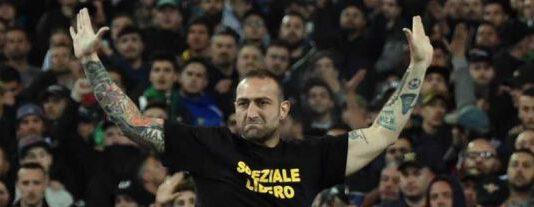 Genny a Carogna, presidente della repubblica delle banane