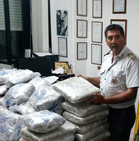 Trasportava 165 chili di droga, arrestato giovane della provincia di Reggio Calabria