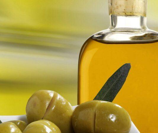 Compravano olio dalla Spagna e lo rivendevano come italiano, 16 arresti tra Calabria e Puglia