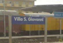 Aggrediscono capo treno a Villa San Giovanni, arrestati due giovani dopo inseguimento