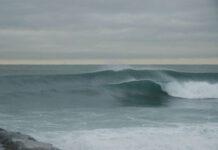 Finanziere salva il figlio di 10 anni dalle onde e muore trascinato dalle correnti