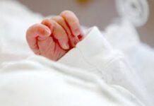 Neonato partorito e abbandonato in un bagno di un centro commerciale a Potenza