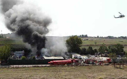 Tragedia in calabria, si schianta aereo ultraleggero. Pilota e passeggero carbonizzati