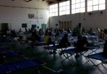 Profughi a Gioia Tauro, dopo la protesta l’accoglienza dei cittadini