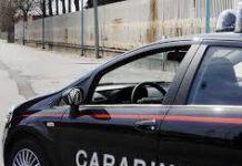 Minaccia di morte l’ex moglie con un’accetta, arrestato uomo in provincia di Reggio Calabria