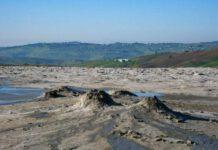 Agrigento, esplode un vulcanello: morta una bimba, il fratello disperso