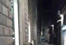 Firenze, sesso in mezzo alla strada, la foto fa il giro del web