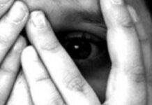 Violenta ripetutamente la figlia per mesi, arrestato uomo nel crotonese