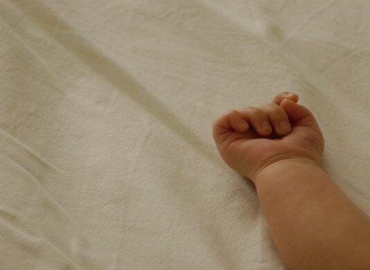 Bimbo di 4 giorni muore in Calabria, l’ospedale era chiuso