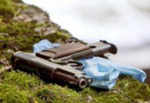 Ragazze litigano per una sigaretta, regolamento conti tra padri, un morto