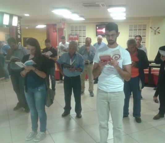 Reggio Calabria blitz delle Sentinelle in Piedi al Brico Center