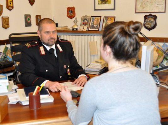 Figlia picchia la madre per soldi, arrestata a Reggio Calabria
