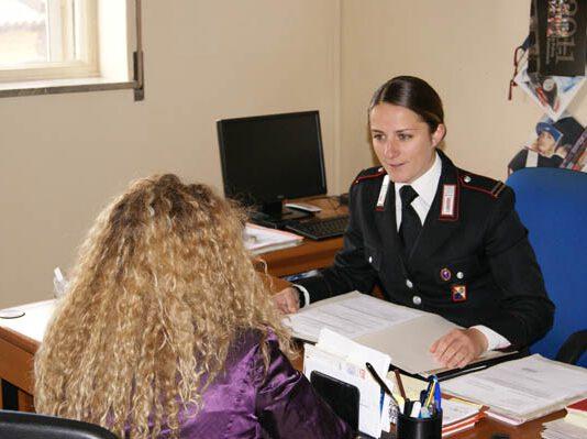 Anziana gravemente malata camminava sui binari, salvata a Reggio Calabria
