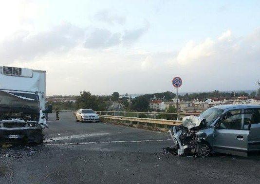 Incidente nel Vibonese, grave una donna