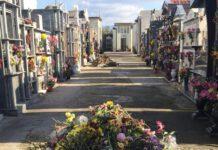 Rosarno, cimitero come discarica, defunti senza dignità