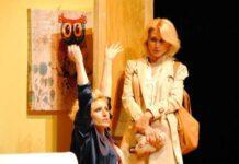 Grande successo per la commedia “Una bugia tira l’altra” andata in scena al Teatro Grandinetti di Lamezia Terme