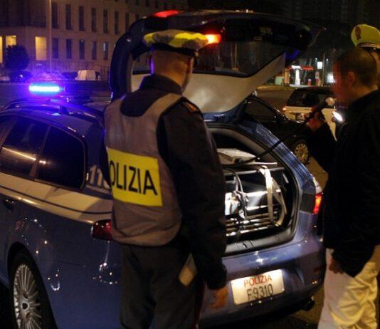 Cosenza ubriaco al volante, chiama il suo legale ma è ubriaco anche lui