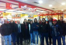 Rosarno dipendenti Mercati Alimentari si barricano dentro il supermercato per protesta