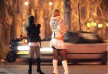 Datore di lavoro costringe dipendente ad andare a prostitute per dimostrare di non essere gay