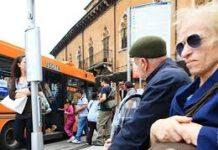 Anziani picchiati sul bus, chiedevano buona educazione ai ragazzi