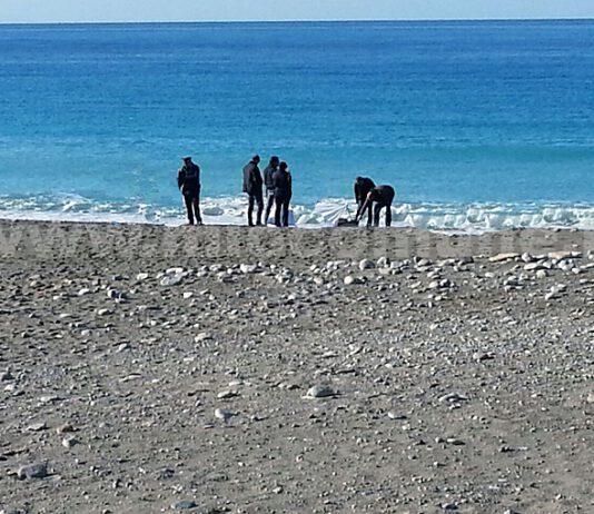 Mare Calabrese restituisce cadavere di un ragazzo