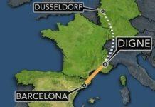 Aereo si schianta in Francia