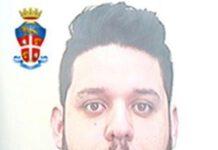 Viaggiava con sei chili di droga ed armi, arrestato giovane a Siderno