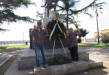 Rosarno, vandali profanano monumento ai Caduti. I cittadini rispondono