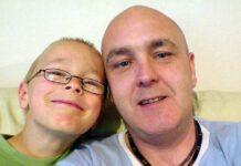 Uccide il figlio 13enne dandogli per sbaglio della morfina