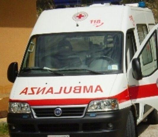 Taurianova, uomo trovato sull’asfalto, migliorano le condizioni