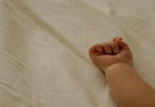 Neonata a Castrovillari muore strangolata dal cordone ombelicale. I genitori presentano denuncia