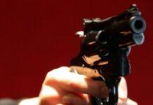 Spara e uccide la compagna, poi tenta suicidio, la figlia di 8 anni da l’allarme