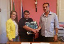 Oppido Mamertina, L’Amministrazione Giannetta festeggia il 25esimo anniversario di sacerdozio di Don Cesare Di Leo