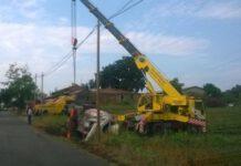 Si ribalta camion tra Rosarno e Rizziconi, ferito l’autista