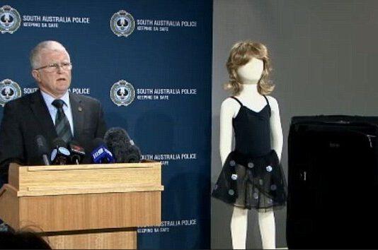 Trovati in una valigia i resti di una bimba morta 8 anni fa