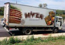 Trovati morti asfissiati 50 migranti in un tir abbandonato in autostrada