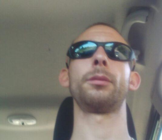 Padre di famiglia arrestato per violenze sessuali su un cavallo