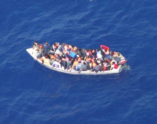 Sbarcati 332 migranti a Reggio Calabria