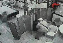 Padre e figlio gambizzati a Reggio Calabria, il video dell’agguato