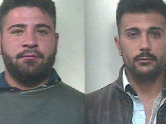 Sparato alla gola nei bagni, in libertà i due sospettati