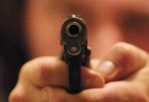 Calabria, gli sparano alla gola nei bagni di un locale, ragazzo in coma