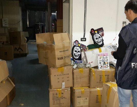 Calabria, sequestrati prodotti cinesi per halloween