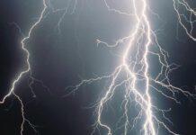 Maltempo Calabria, fulmine colpisce hotel