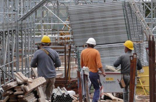 Anoia, operai cantiere minacciati con pistole